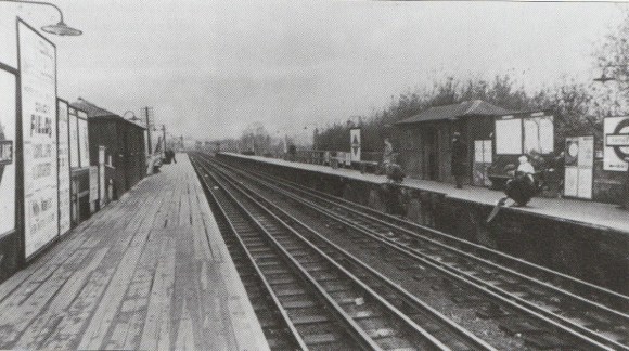 Rayners Lane Station Platforms